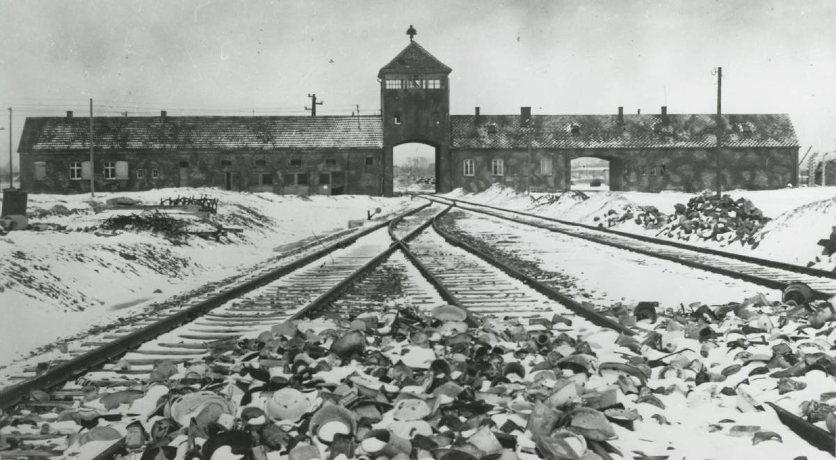 76. rocznica wyzwolenia obozu Auschwitz. Dr Jacek Lachendro: to nie było głównym zadaniem Armii Czerwonej