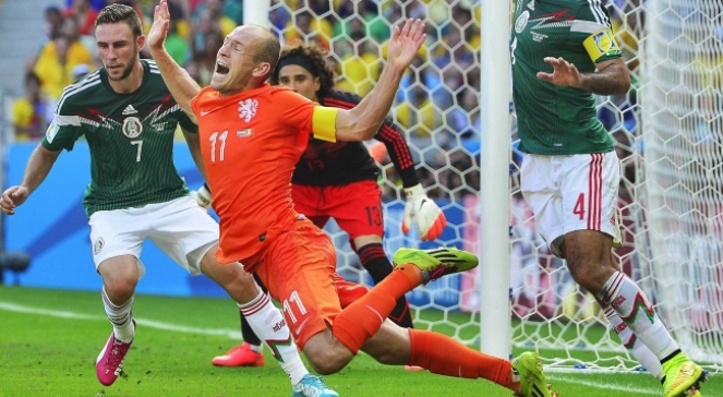 Brazylia 2014: Holandia - Meksyk. Holendrzy zrobili Meksyk w końcówce i są w ćwierćfinale [RELACJA]
