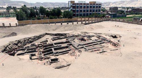 Pozostałości starożytnego browaru w Abydos