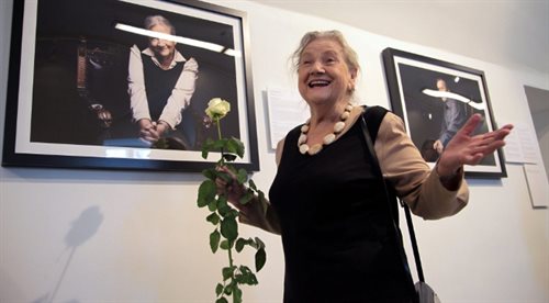 Halina Machulska podczas wernisażu wystawy Agnieszki Pietruszki i Andrzeja Wiktora, 20 stycznia 2012 roku w Centrum Sztuki Współczesnej w Warszawie