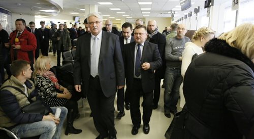Minister spraw zagranicznych Witold Waszczykowski w nowo otwartym centrum wizowym