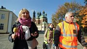 Sylwia Zadrożna i Waldemar Flugel, kierownik projektu Interaktywnego Centrum Historii Ostrowa Tumskiego