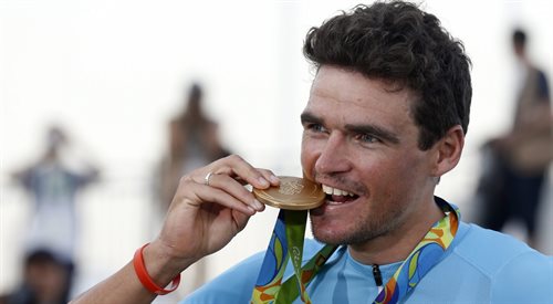 Greg van Avermaet ze złotym medalem igrzysk w Rio