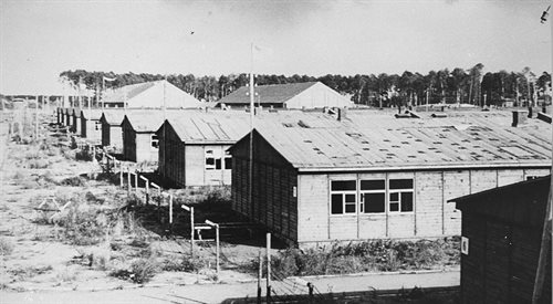 Baraki więzienne obozu koncentracyjnego w Stuthoff, 1945 r.