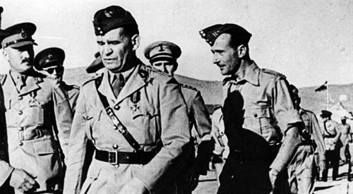 Gen. Zygmunt Bohusz-Szyszko (na pierwszym planie) w Egipcie (1941), źr. Witold Biegański Szczurami Tobruku ich zwali (1988)
