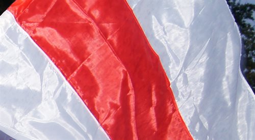 Biało-czerwono-biała flaga - tradycyjne barwy niezależnej Białorusi