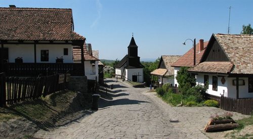 Węgry. Miejscowość Hollók.