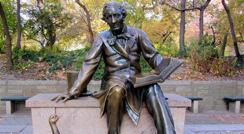 Pomnik Hansa Christiana Andersena w Central Parku w Nowym Jorku