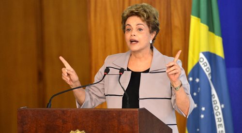 31 marca 2016 r. Dilma Rousseff przemawia podczas spotkania ze wspierającymi ją intelektualistami i artystami