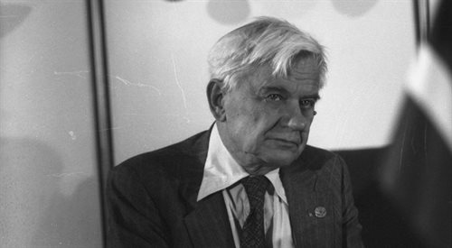 Jan Józef Lipski w 1990 roku