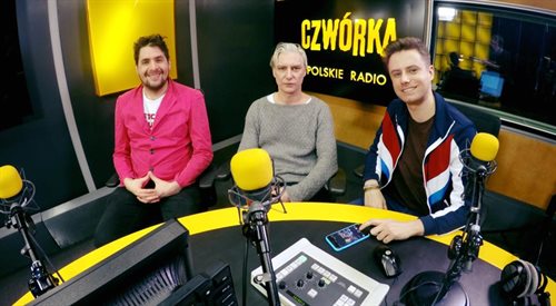 Od lewej: Janek Kruczkowski, gość Absolutnie niepoważnych Mariusz Drężek i Mateusz Tomaszuk w Czwórkowym studiu