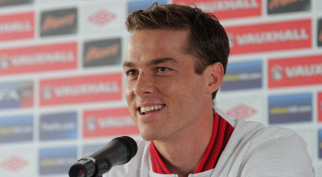 Piłkarz reprezentacji Anglii Scott Parker podczas konferencji prasowej w Krakowie