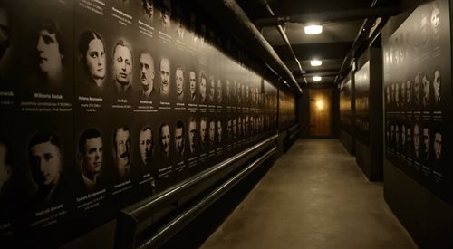 Otwarcie Muzeum martyrologii Pod zegarem oddziału Muzeum Lubelskiego odbyło się 11 grudnia 2017 roku. Powstała tam wystawa stała prezentująca losy więźniów aresztu Gestapo, a wyjątkową częścią muzeum jest Ściana Pamięci, na której znalazły się wizerunki więźniów, przetrzymywanych w areszcie i zakatowanych na miejscu oraz zamordowanych na terenie