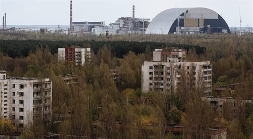 Trwa budowa nowej osłony na reaktorem czarnobylskim
