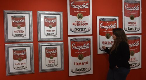 Pięć lat temu na aukcji w nowojorskim domu Christies jedno z najbardziej rozpoznawalnych dzieł Warhola, Puszka zupy Campbell z otwieraczem, zostało sprzedane za 23 882 500 dolarów