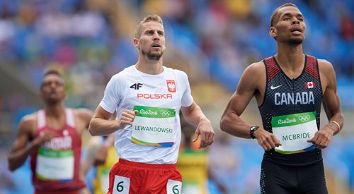 Marcin Lewandowski w biegu eliminacyjnym na 800 metrów