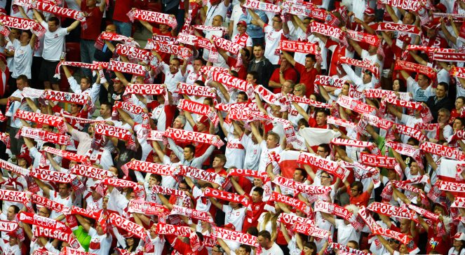 Polscy kibice w czasie meczu Polska - Rosja