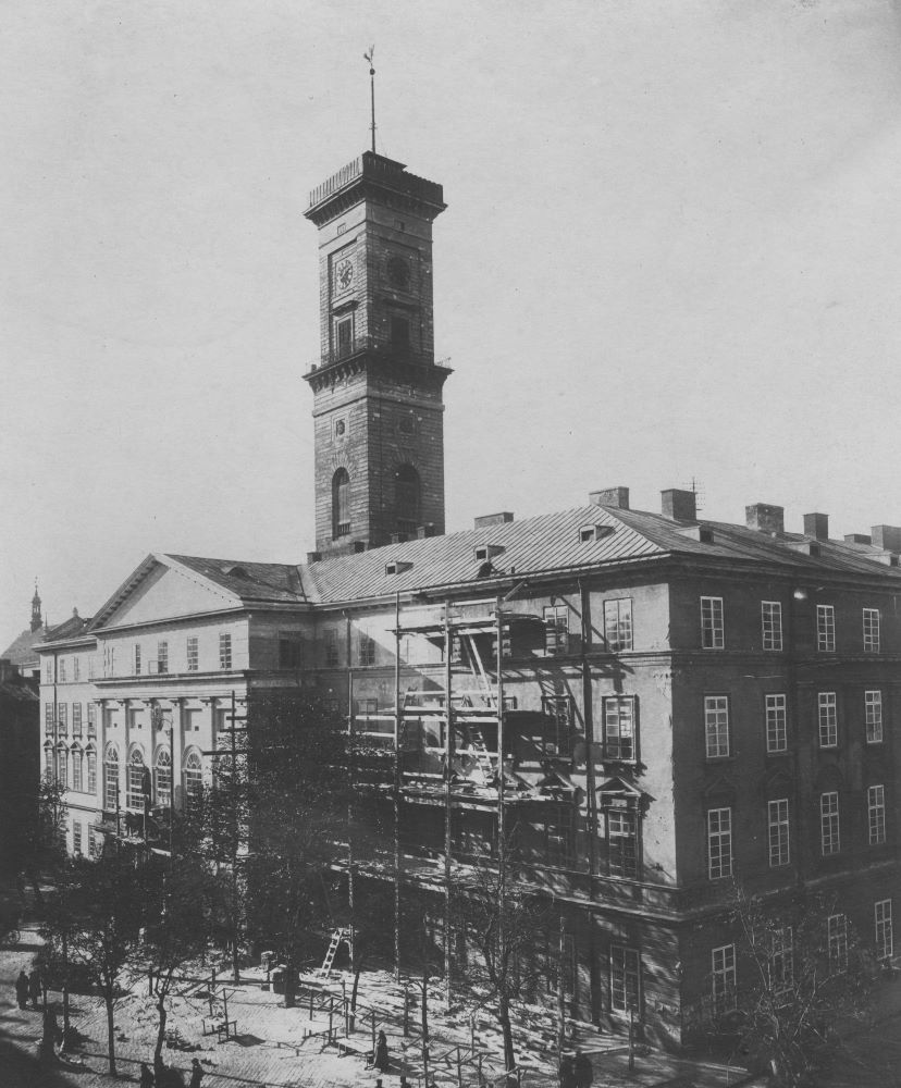 Lwowski ratusz na zdjęciu z 1926 roku. Źródło: Nac/dp
