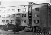 Widok budynku KW PZPR od strony ulicy 1 Maja. Radom, 25 czerwca 1976 