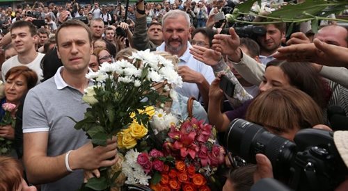 Aleksiej Nawalny na dworcu w Moskwie