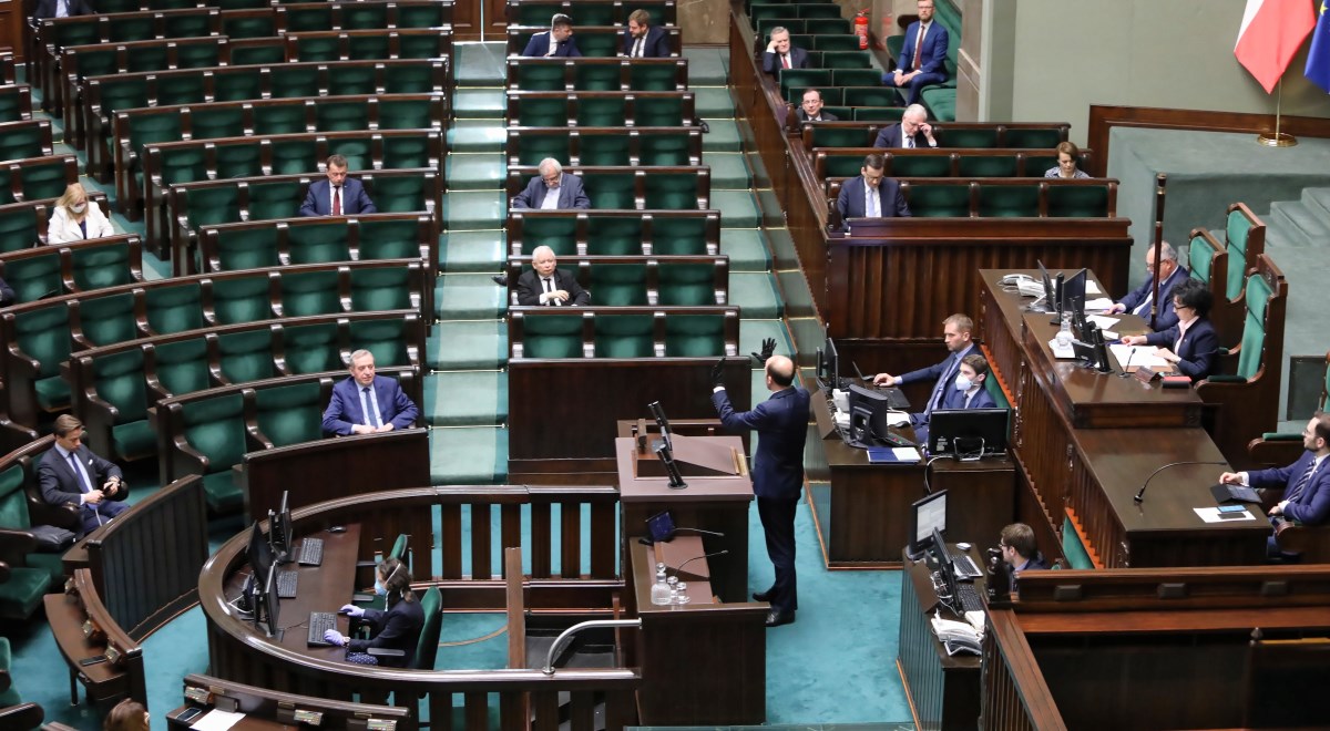 PAP Sejm tarcza antykryzysowa poprawki 1200.jpg