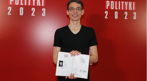 Jacek Świdziński to laureat Paszportu Polityki 2023 w kategorii Książka za powieść graficzną pt. Festiwal