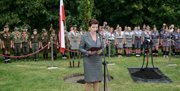 Prezydent Warszawy Hanna Gronkiewicz-Waltz przemawia podczas uroczystości zasadzenia 