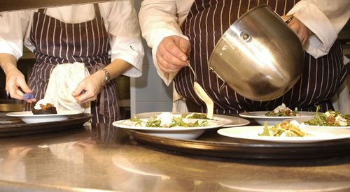 Szef kuchni: mężczyźni gotują impulsywnie, kobiety są bardziej dokładne