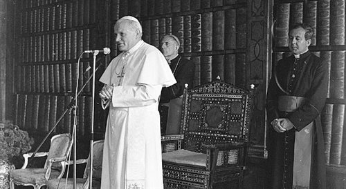 Jan Paweł II w Częstochowie podczas swojej I pielgrzymki do Polski (1979 rok)