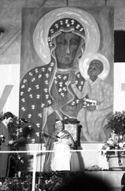 Msza święta w bazylice św. Michała Archanioła, sanktuarium męczeństwa św. Stanisława Biskupa na Skałce. Kraków, 8.06.1979