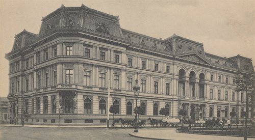 Pałac Kronenberga na pocztówce z przełomu XIX i XX wieku