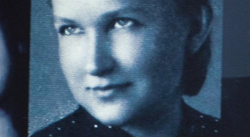 Zdjęcie Elżbiety Zawackiej z 1943 r. Fragment wystawy Minęło sto lat...(1909-2009). Kilka obrazów z życia gen. Elżbiety Zawackiej Zo