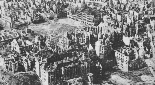 Stare Miasto w Warszawie zniszczone po II wojnie światowej