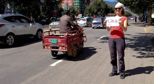 Autostopem przez Chiny - taka formę podróżowania wybrali Marta Cwalina-Śliwińska (na zdjęciu) i Łukasz Śliwiński