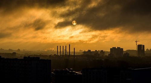 Czy polskie miasta wygrają ze smogiem i kiedy za walkę z nim zabierzemy się na poważnie? (zdjęcie ilustracyjne)