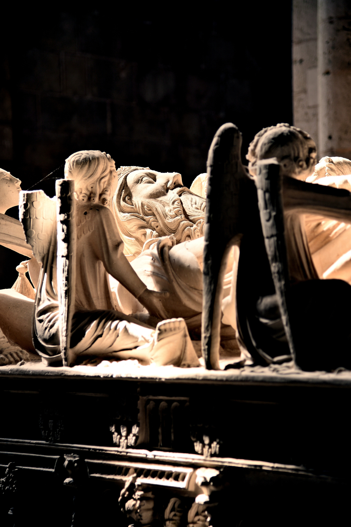 Alcobaça. Fragment sarkofagu króla Piotra I. Fot. Shutterstock/Rogerio Araujo