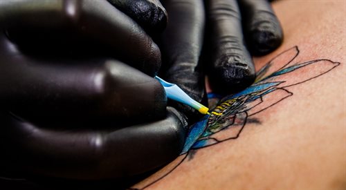 Tatuaże cieszą się niesłabnącą popularnością