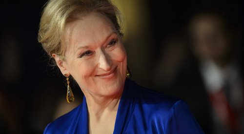 Meryl Streep wraca właśnie na ekrany w filmie Boska Florence. Ponadto w księgarniach ukazała się biografia aktorki Meryl Streep. Znowu ona pióra Michaela Schulmana