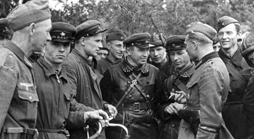 Spotkanie żołnierzy Wehrmachtu i Armii Czerwonej, 20 września 1939 r. (zdjęcie ilustracyjne)