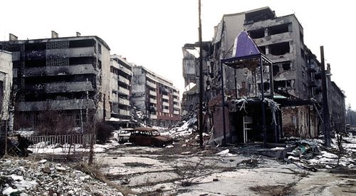 Krajobraz po bitwie... Na początku lat 90. w byłej Jugosławii mogło zginąć nawet 200 tysięcy osób