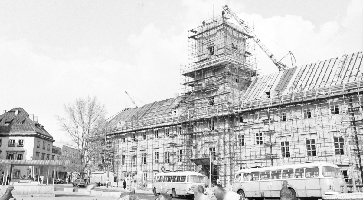 Zamek Królewski w odbudowie NAC.jpg