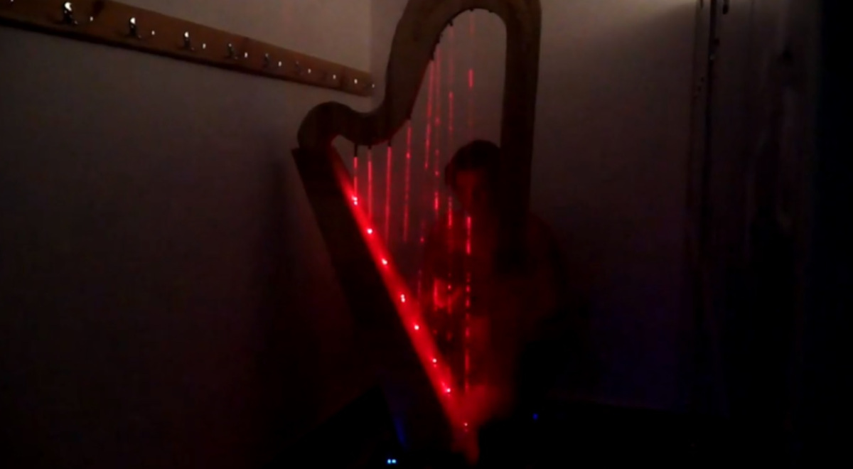 laserowa harfa piknik naukowy free 1200.jpg