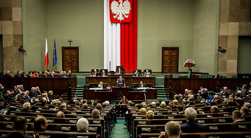 Pierwsze posiedzenie Sejmu zwołuje prezydent na dzień przypadający w ciągu 30 dni od dnia wyborów