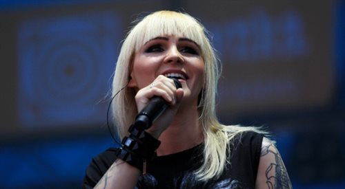 Agnieszka Chylińska podczas koncertu w Tarnowie Podgórnym 5 lipca 2014 r.