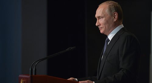Rosjanie chwalą Putina, a krytykują rząd i parlament