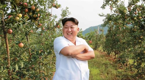 Lider Korei Północnej Kim Dzong Un podczas wizytacji farmy
