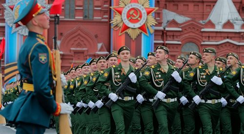 Defilada wojskowa na Placu Czerwonym w Moskwie w Dniu Zwycięstwa, czyli 9 maja