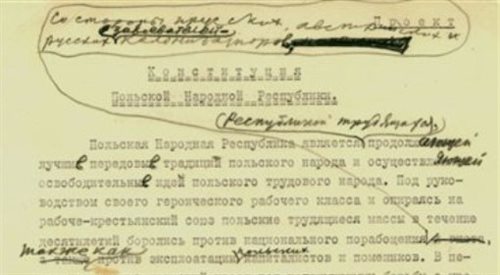 Fragment Konstytucji z 1952 roku z odręcznymi poprawkami Józefa Stalina