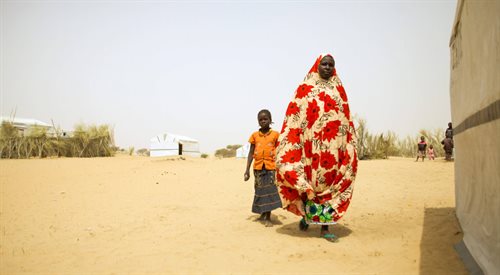 Eyande Ali oraz jej córka Aisha w obozie dla uchodźców w Baga Sola w zachodnim Czadzie, marzec 2105.