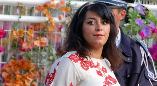 Marjane Satrapi jest praprawnuczką Szacha Nasser-al-Din, ale ma dystans do swojego pochodzenia